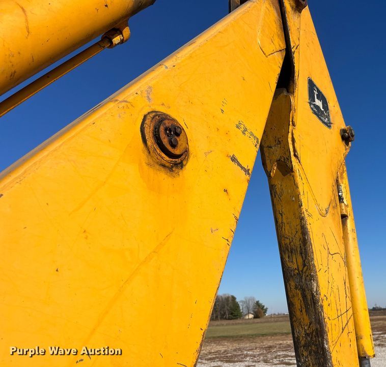 image for item LD9856 John Deere 500C  backhoe