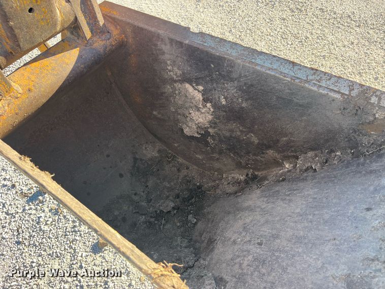 image for item LD9856 John Deere 500C  backhoe