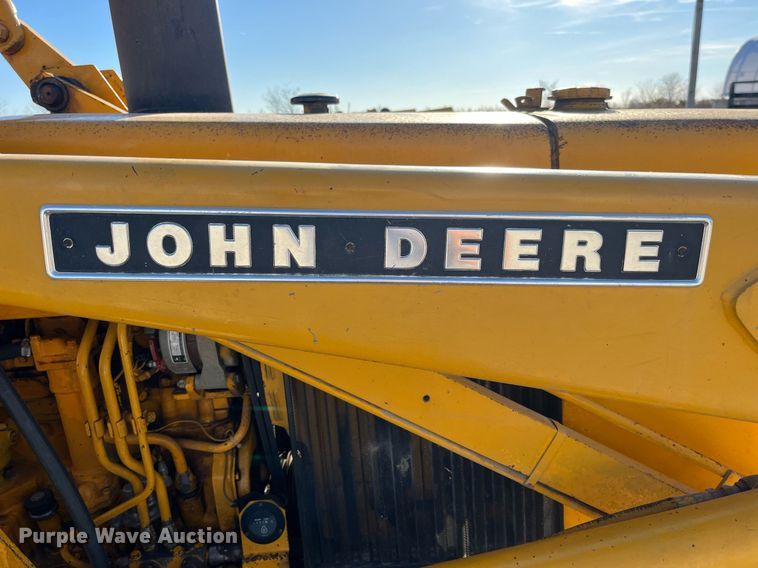 image for item LD9856 John Deere 500C  backhoe