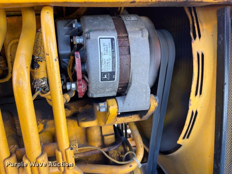 image for item LD9856 John Deere 500C  backhoe