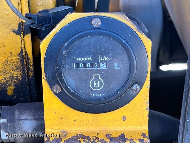 image for item LD9856 John Deere 500C  backhoe