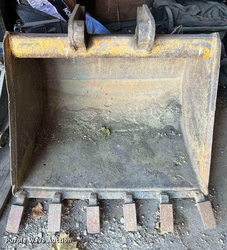 image for item LD9856 John Deere 500C  backhoe