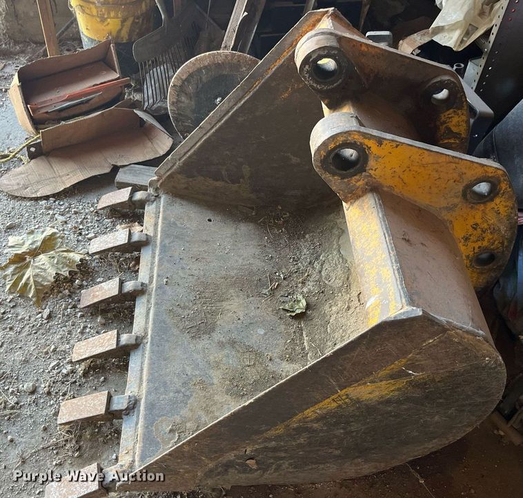 image for item LD9856 John Deere 500C  backhoe