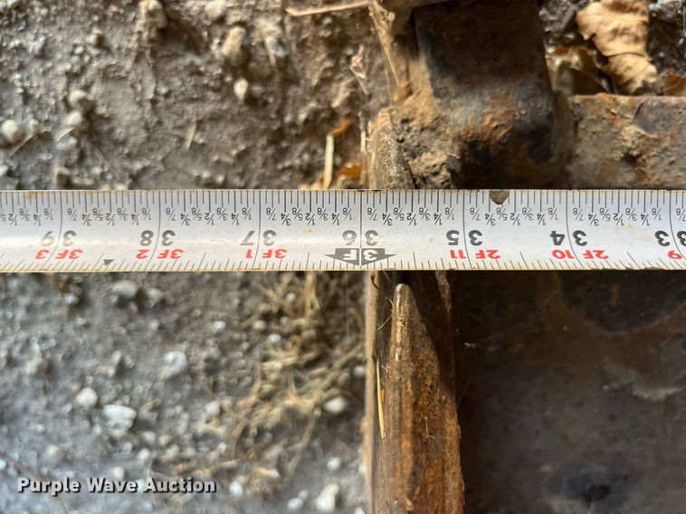 image for item LD9856 John Deere 500C  backhoe