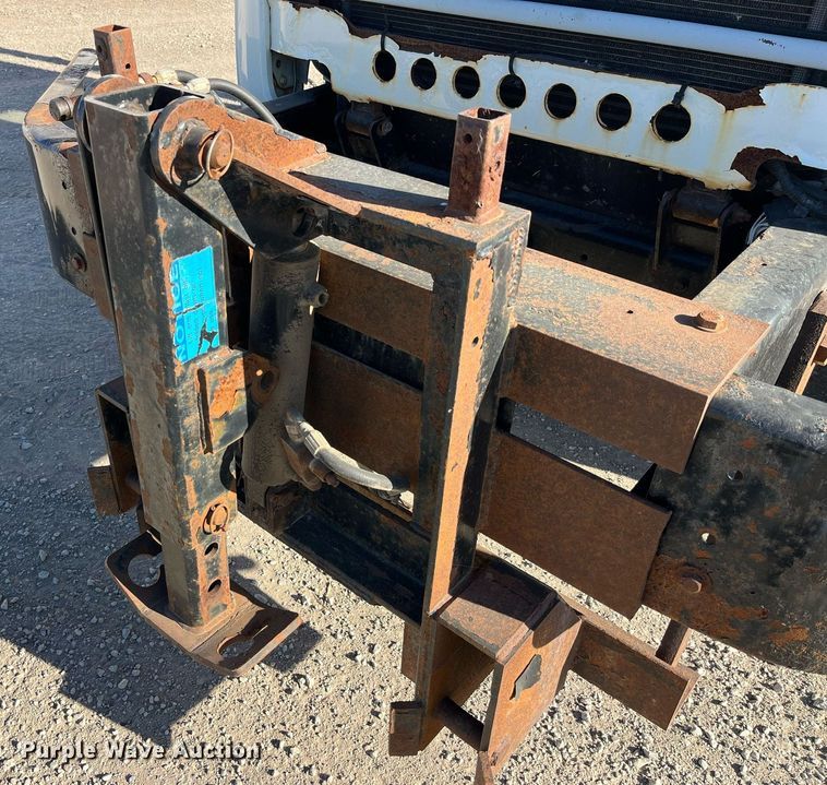 image for item LD9858 2009 Mack GU813  semi truck