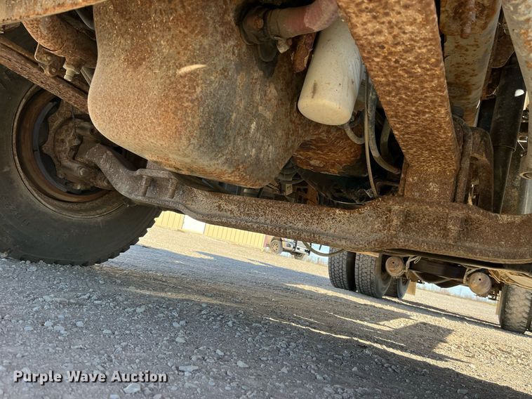 image for item LD9858 2009 Mack GU813  semi truck