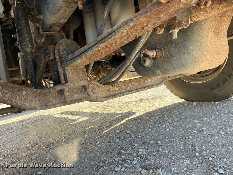 image for item LD9858 2009 Mack GU813  semi truck