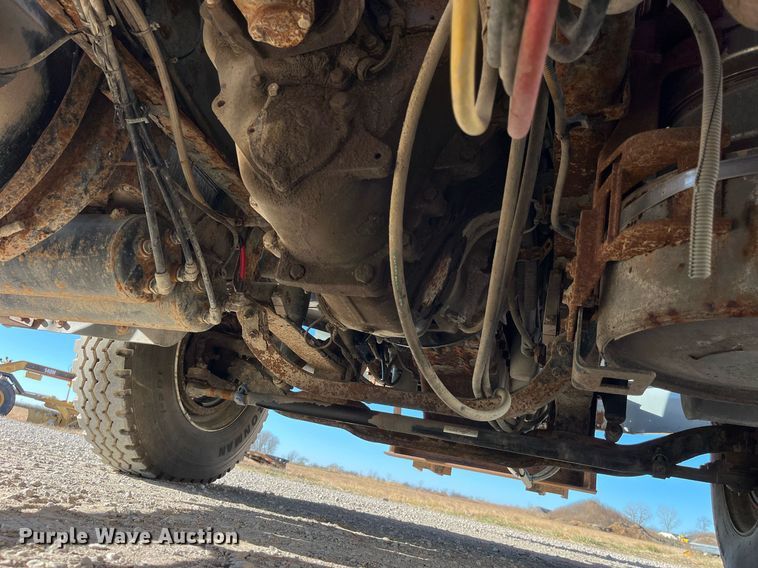 image for item LD9858 2009 Mack GU813  semi truck