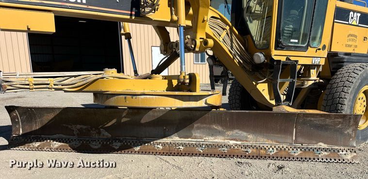 image for item LD9859 2007 Caterpillar 140H motor grader