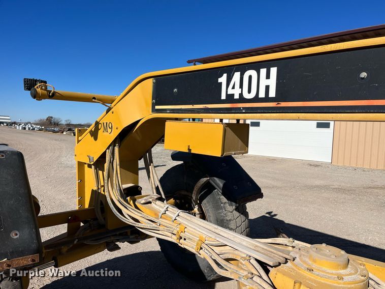 image for item LD9859 2007 Caterpillar 140H motor grader