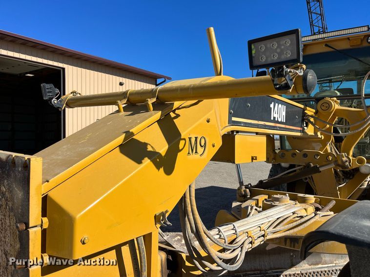 image for item LD9859 2007 Caterpillar 140H motor grader