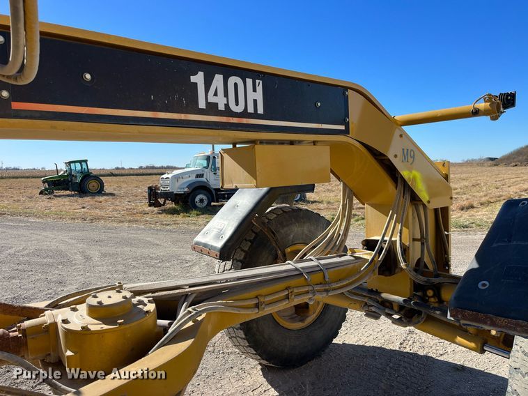 image for item LD9859 2007 Caterpillar 140H motor grader