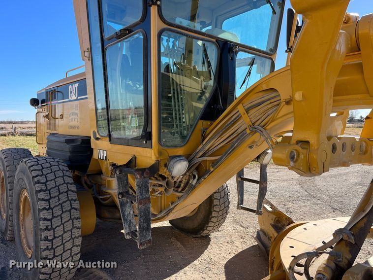 image for item LD9859 2007 Caterpillar 140H motor grader