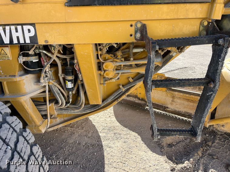 image for item LD9859 2007 Caterpillar 140H motor grader