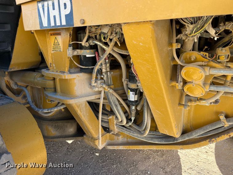 image for item LD9859 2007 Caterpillar 140H motor grader
