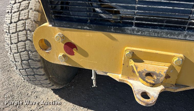 image for item LD9859 2007 Caterpillar 140H motor grader