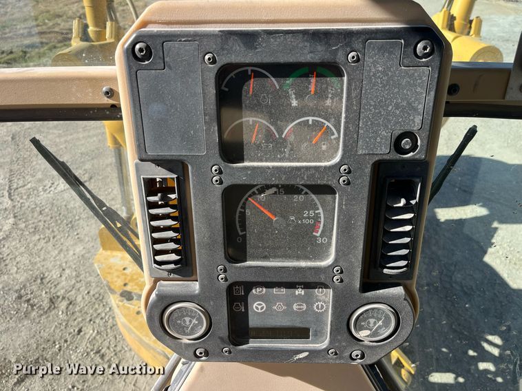 image for item LD9859 2007 Caterpillar 140H motor grader