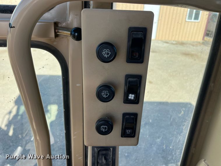 image for item LD9859 2007 Caterpillar 140H motor grader