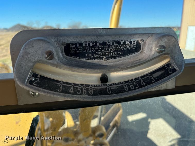 image for item LD9859 2007 Caterpillar 140H motor grader