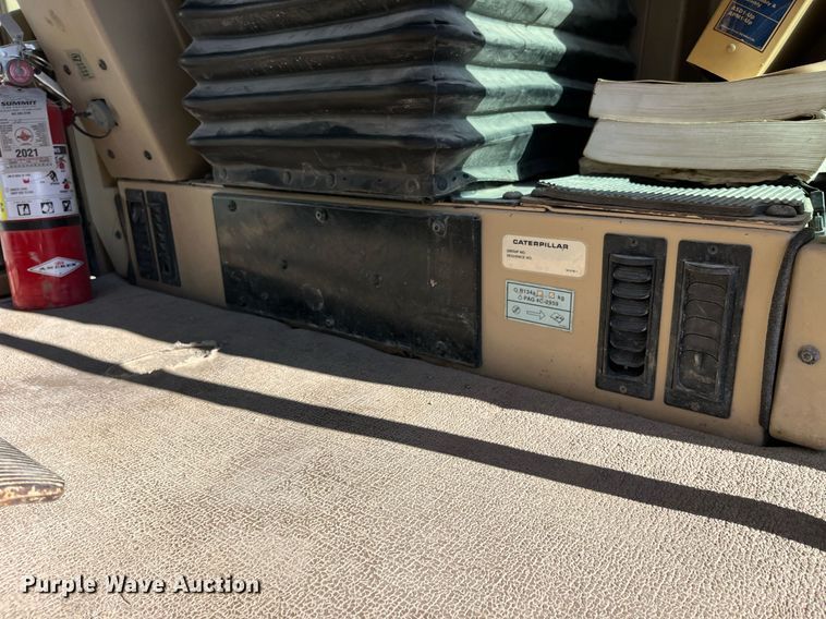 image for item LD9859 2007 Caterpillar 140H motor grader