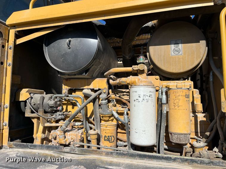 image for item LD9859 2007 Caterpillar 140H motor grader