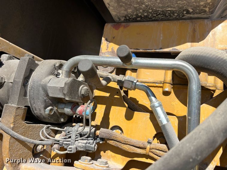 image for item LD9859 2007 Caterpillar 140H motor grader