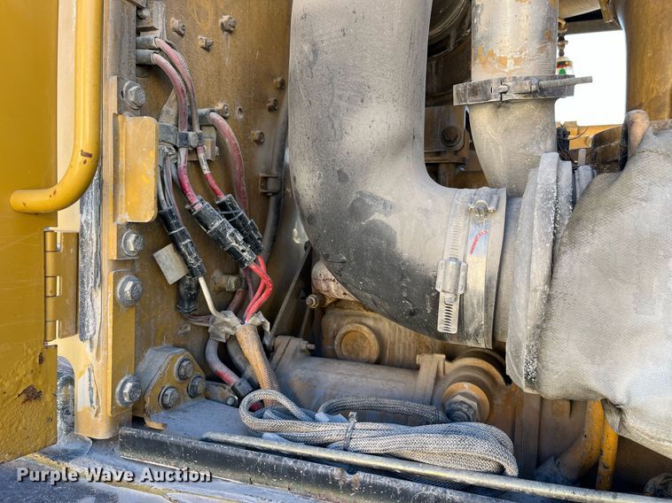 image for item LD9859 2007 Caterpillar 140H motor grader