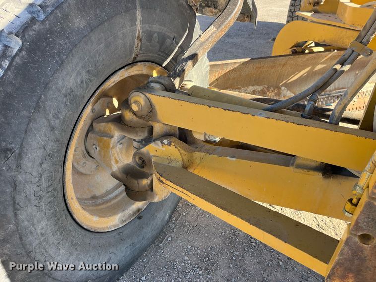 image for item LD9859 2007 Caterpillar 140H motor grader