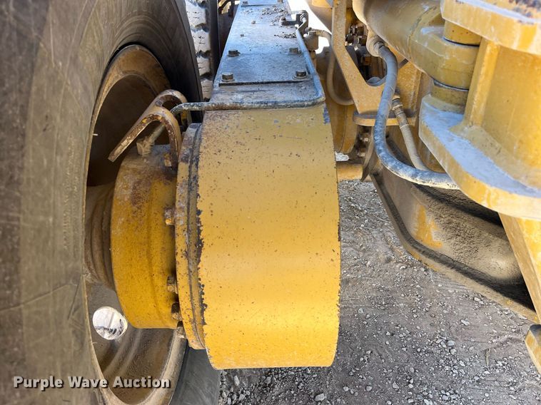 image for item LD9859 2007 Caterpillar 140H motor grader