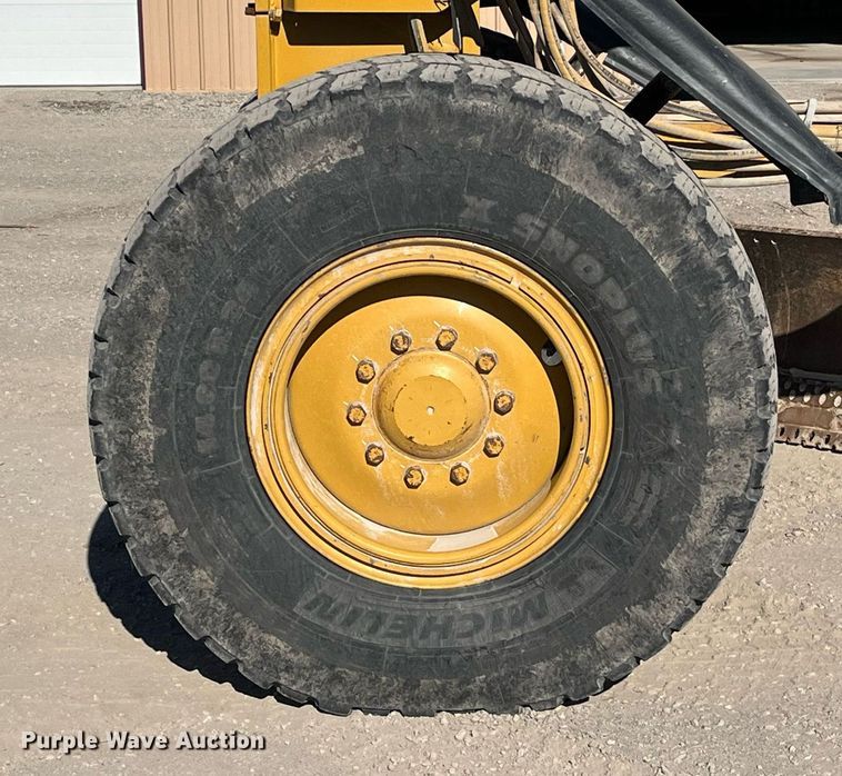 image for item LD9859 2007 Caterpillar 140H motor grader