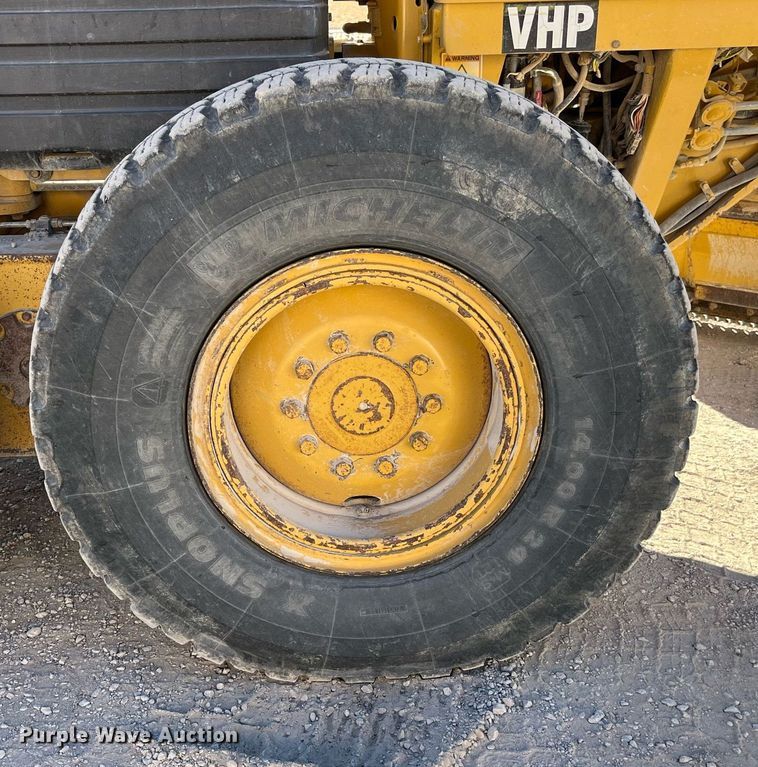 image for item LD9859 2007 Caterpillar 140H motor grader