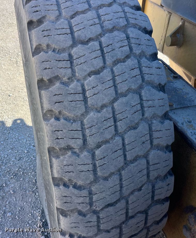 image for item LD9859 2007 Caterpillar 140H motor grader