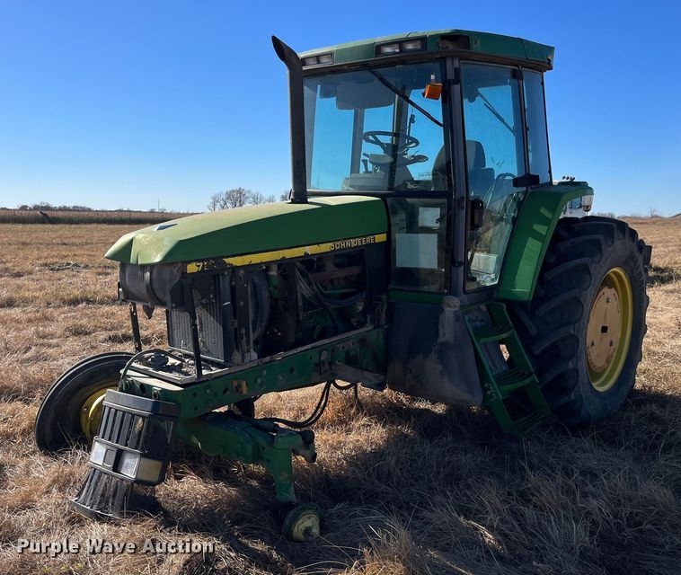 image for item LD9860 1997 John Deere 7210  tractor