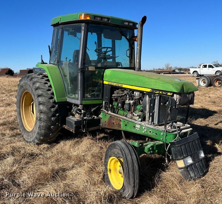 image for item LD9860 1997 John Deere 7210  tractor