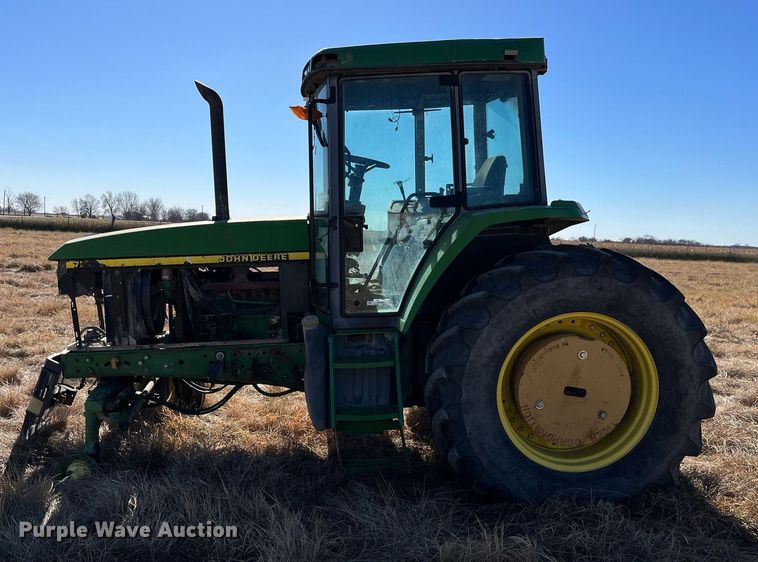 image for item LD9860 1997 John Deere 7210  tractor