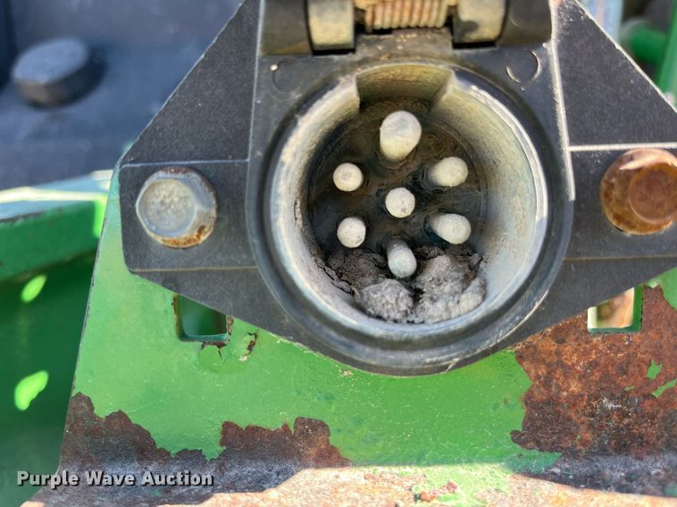 image for item LD9860 1997 John Deere 7210  tractor