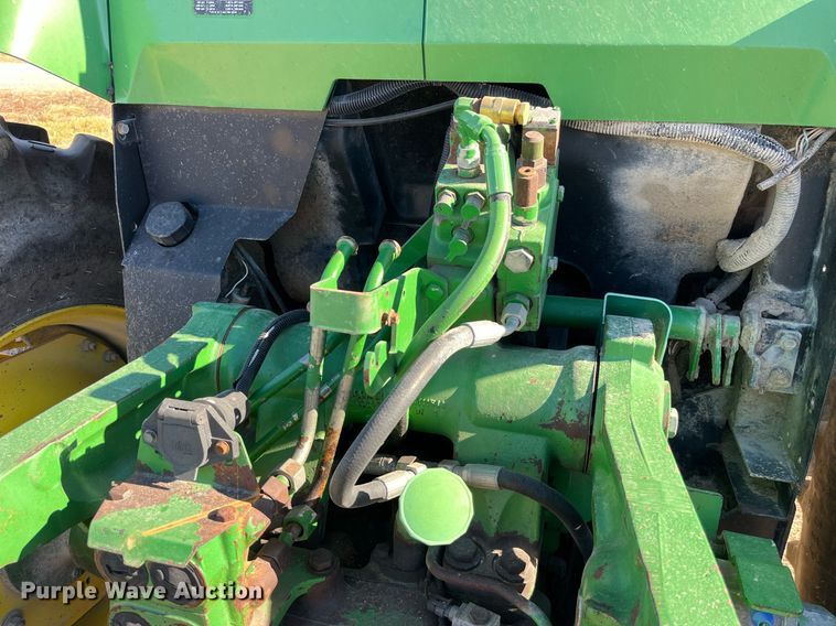 image for item LD9860 1997 John Deere 7210  tractor