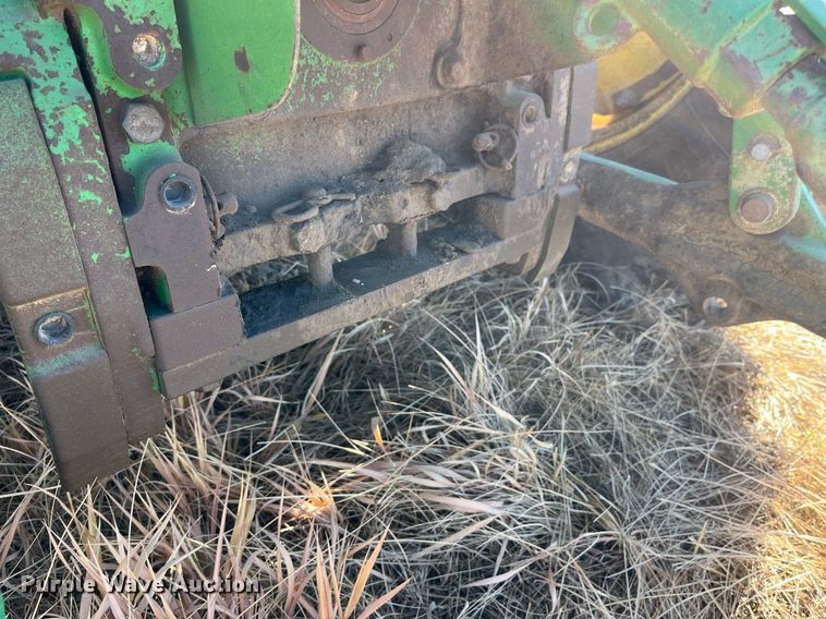 image for item LD9860 1997 John Deere 7210  tractor