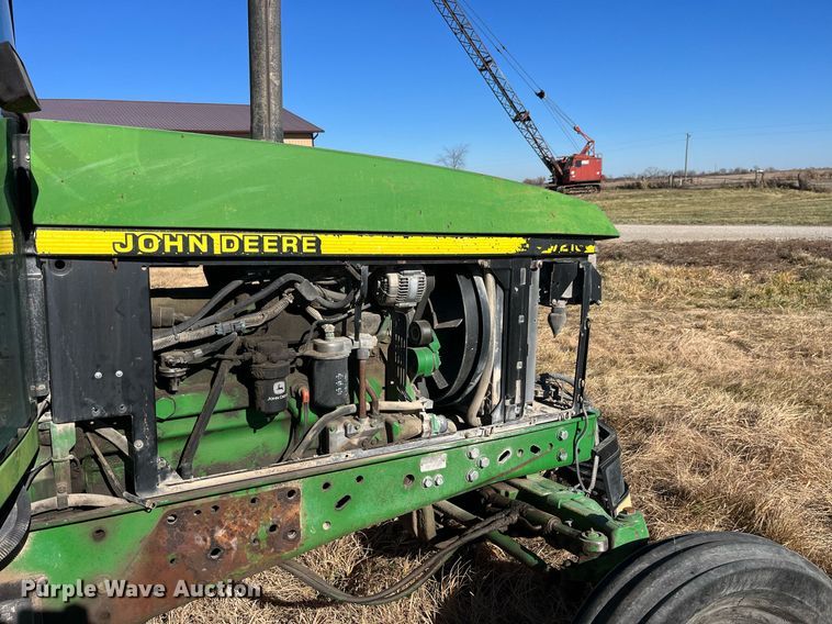 image for item LD9860 1997 John Deere 7210  tractor