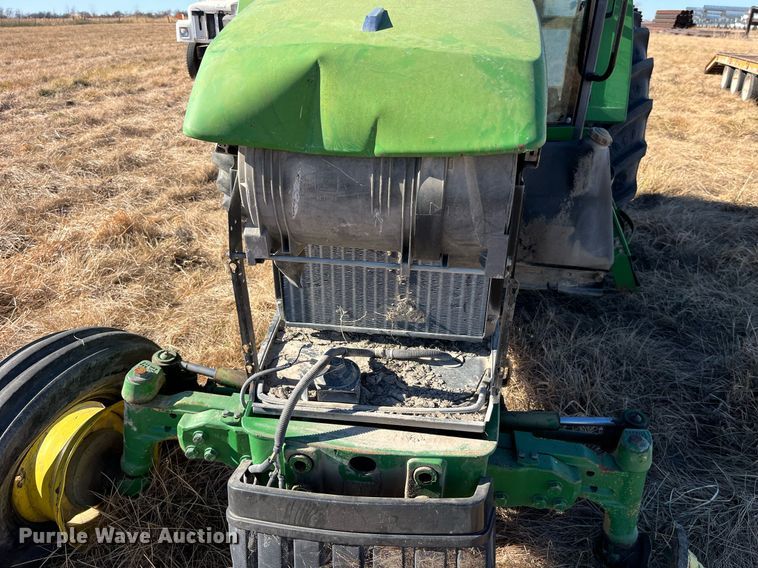 image for item LD9860 1997 John Deere 7210  tractor