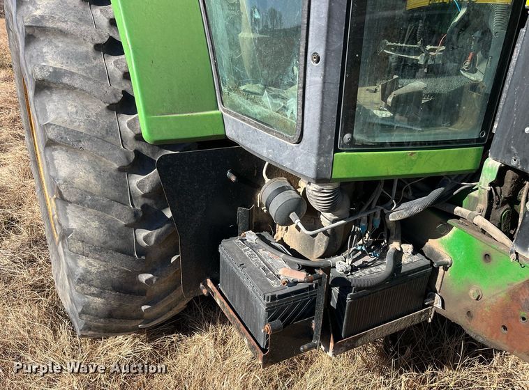 image for item LD9860 1997 John Deere 7210  tractor