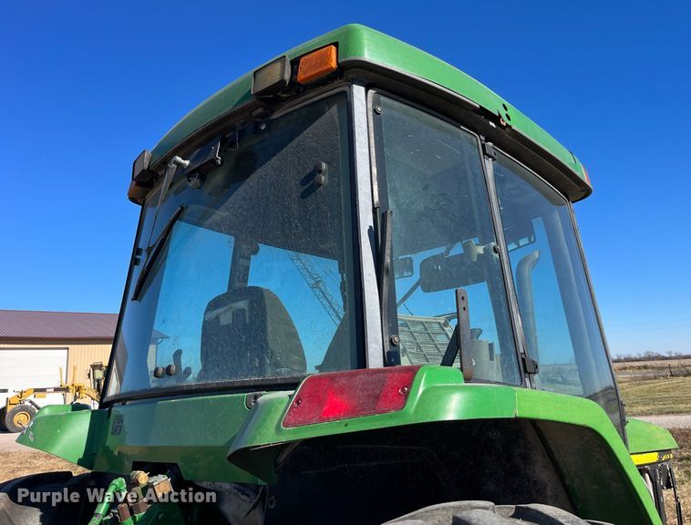 image for item LD9860 1997 John Deere 7210  tractor