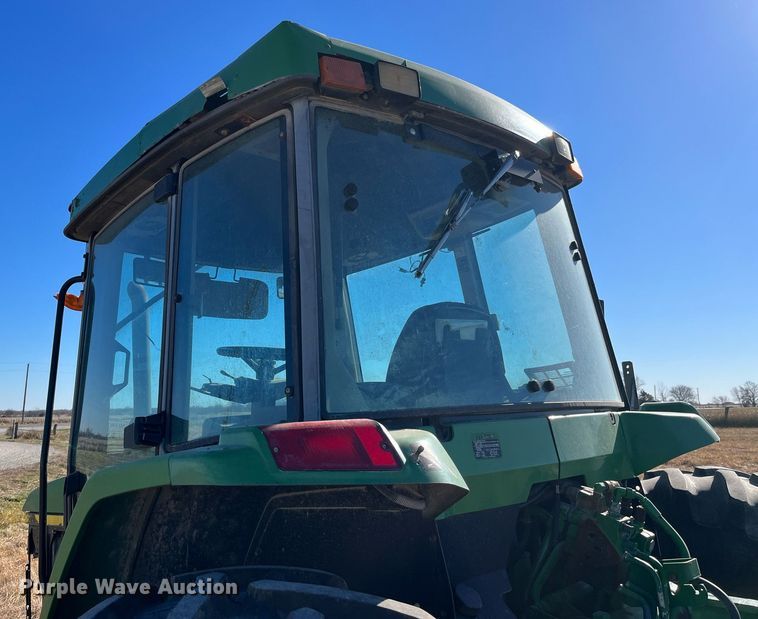 image for item LD9860 1997 John Deere 7210  tractor