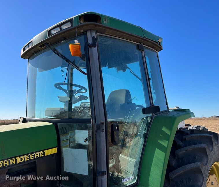 image for item LD9860 1997 John Deere 7210  tractor