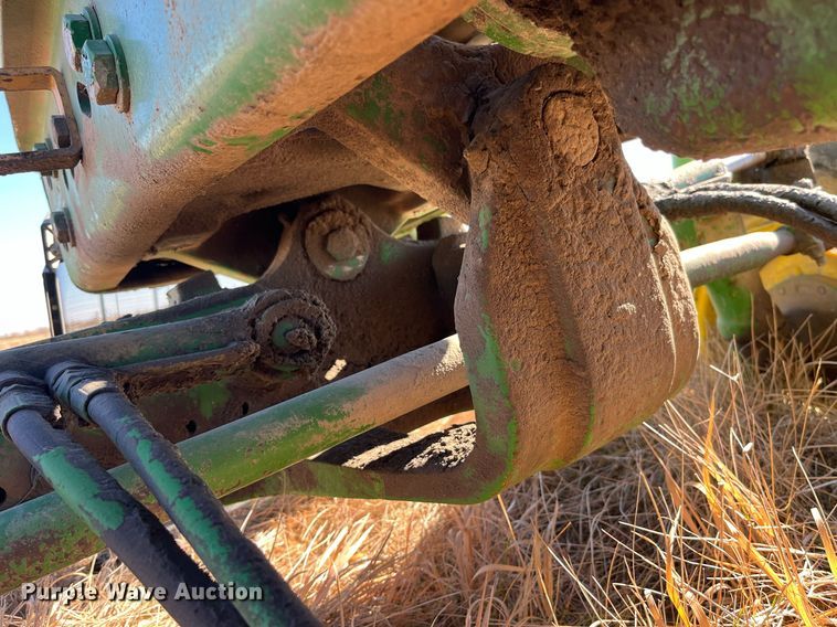 image for item LD9860 1997 John Deere 7210  tractor