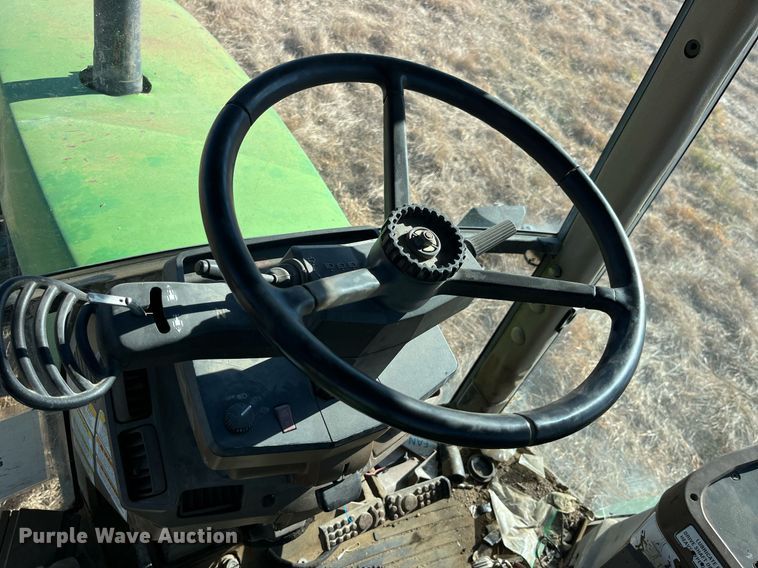 image for item LD9860 1997 John Deere 7210  tractor