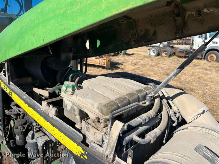 image for item LD9860 1997 John Deere 7210  tractor