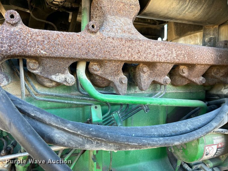 image for item LD9860 1997 John Deere 7210  tractor