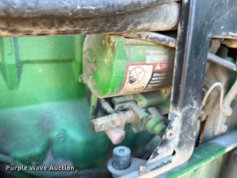 image for item LD9860 1997 John Deere 7210  tractor