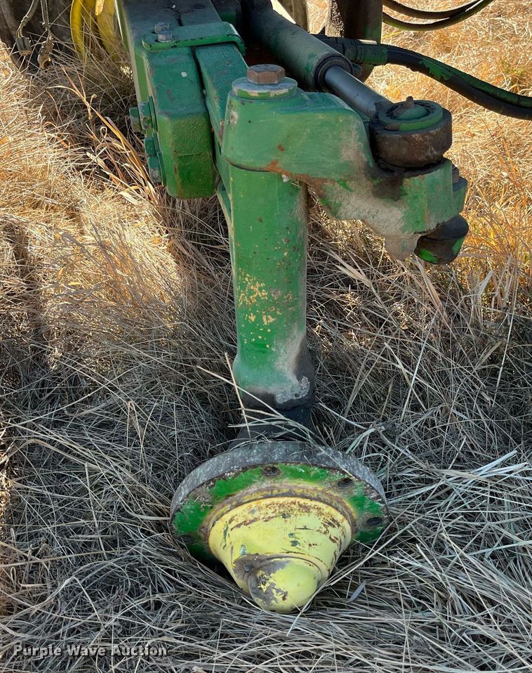 image for item LD9860 1997 John Deere 7210  tractor